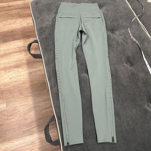 NWT‎ Athleta Delancey Moto Leggings Sage Green Size XXS Compression Active - Picture 7 of 12